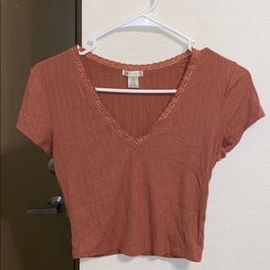 Bozzolo Lace V Neck Crop Top